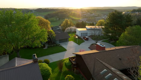 Scenic-view-from-hillside-homes-in-Appalachian-Mountains-of-USA