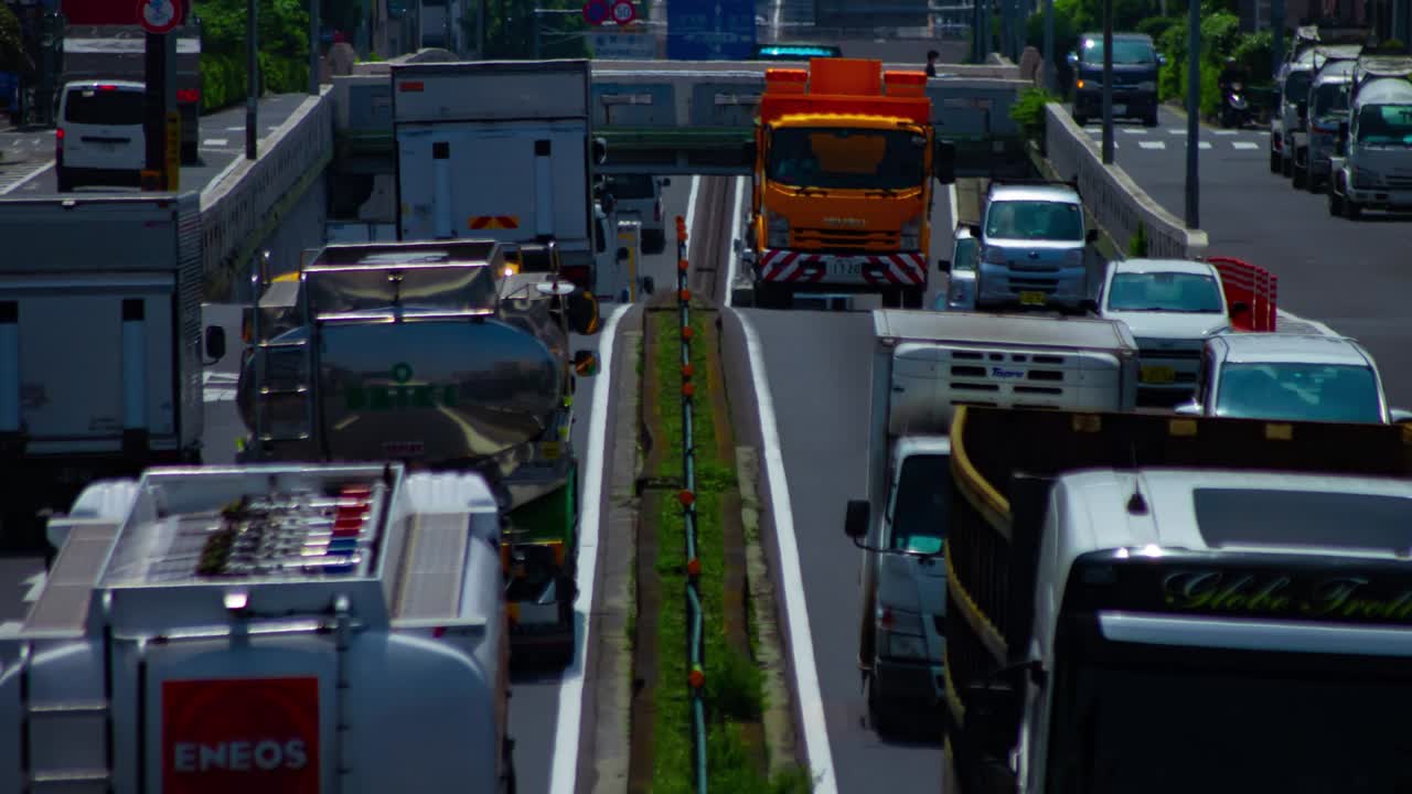 도쿄의 도시 거리에서 교통 체증의 타임 스 긴