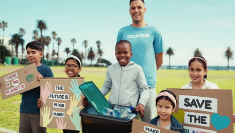 Grupo-De-Niños,-Protesta-Por-El-Cambio-Climático