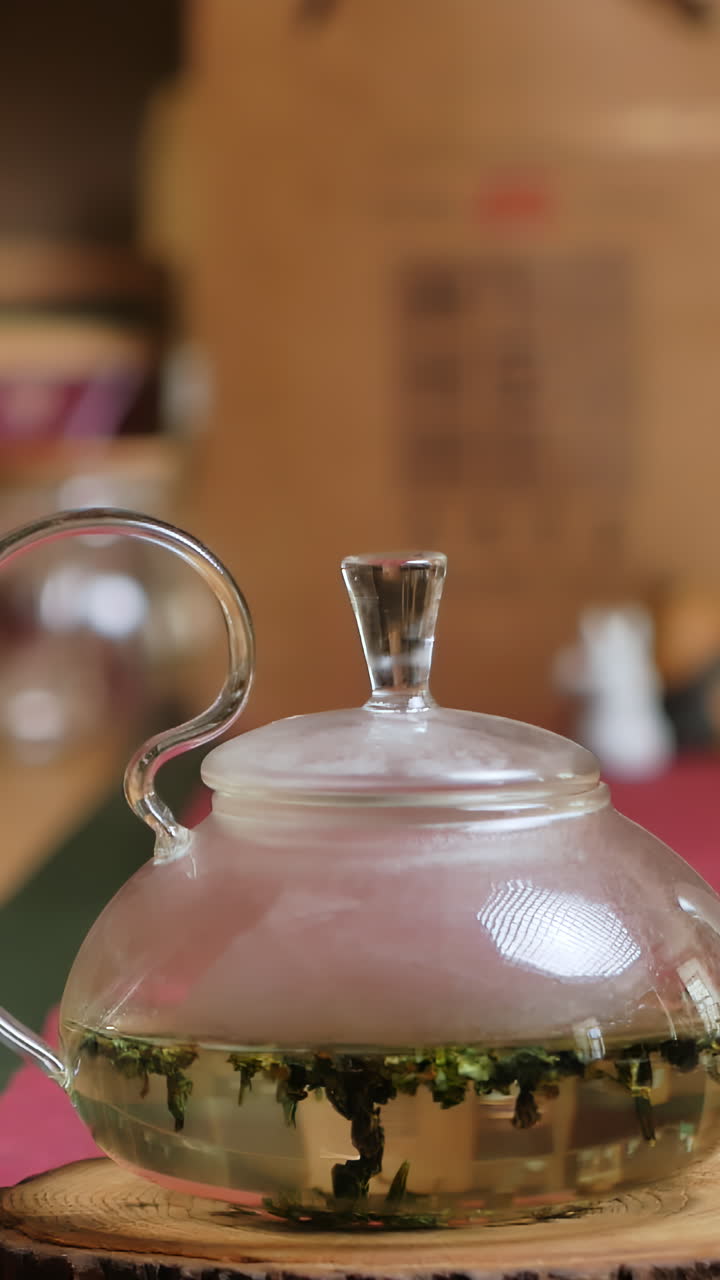녹차와 유리 주전자