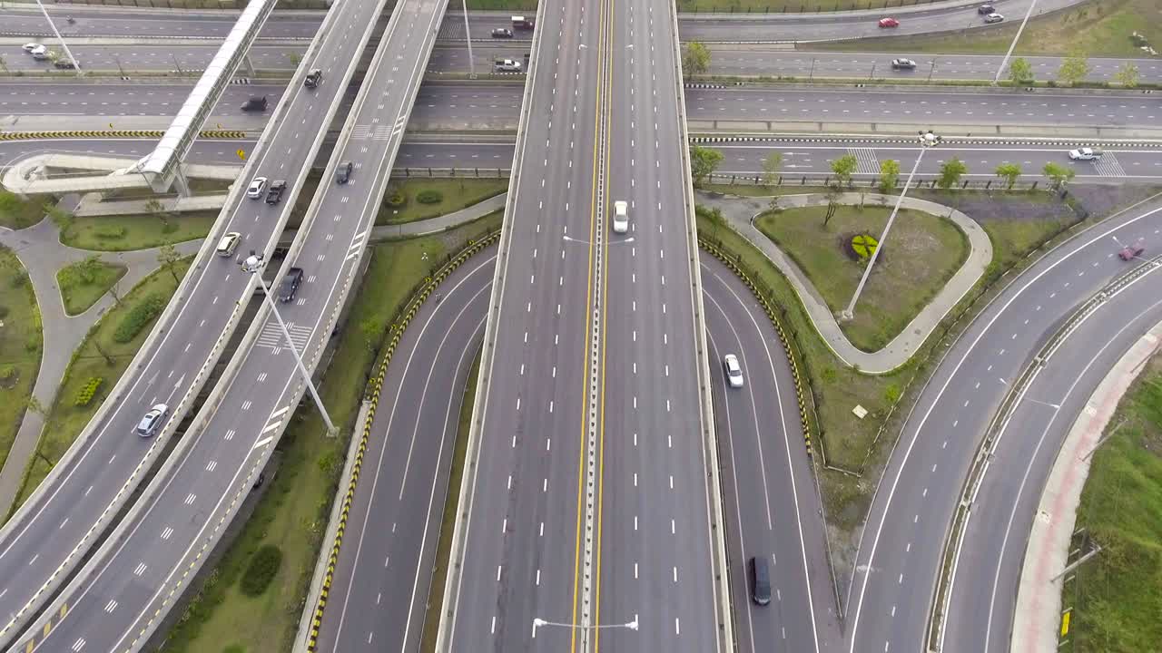 태국 방의 고속도로 교통과 서클, 공중 위상