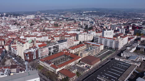 Campus-De-La-Escuela-Secundaria-Claude-Fauriel-En-Saint-etienne,-Vista-Aérea-En-Un-Día-Soleado