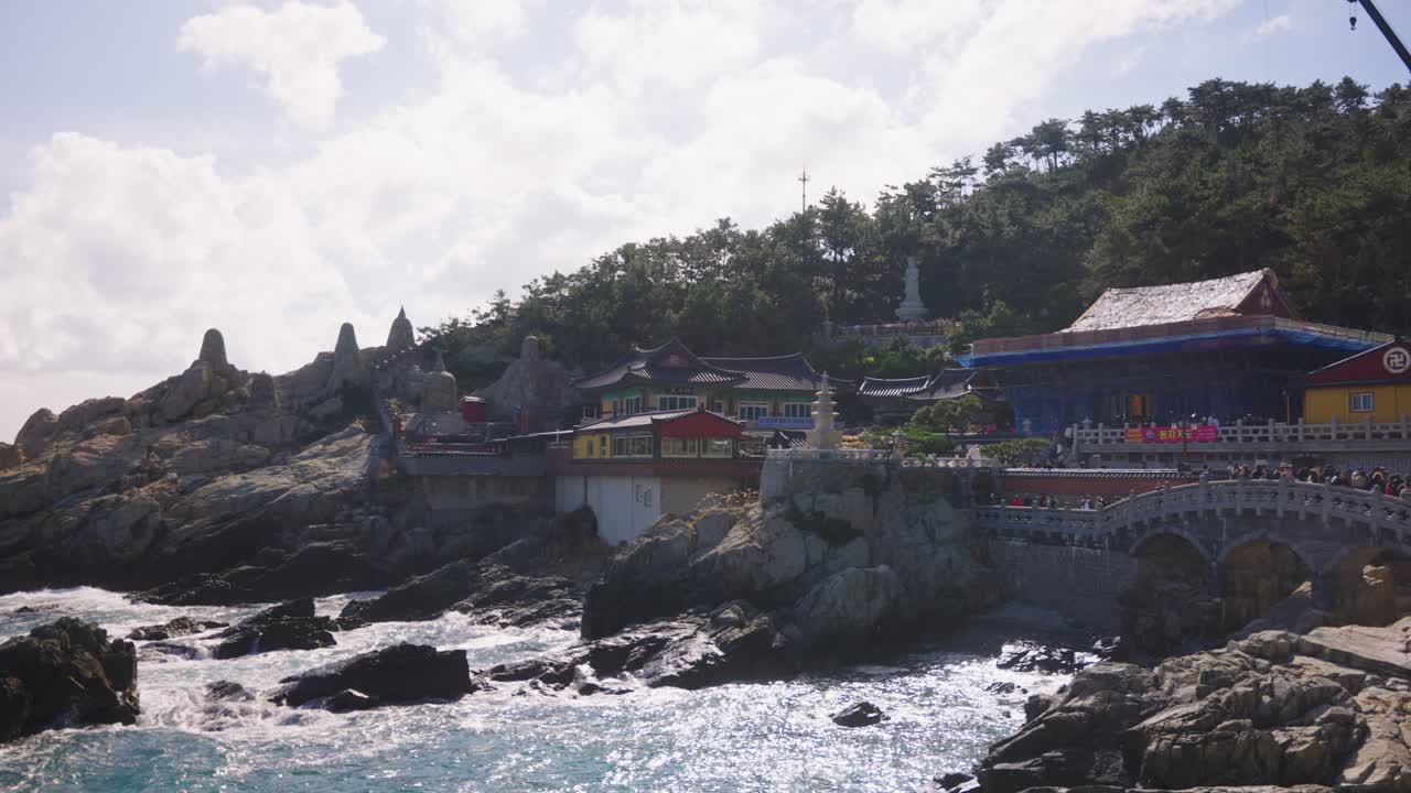 부산, 남한, 헤이돈, 요사, 해안선 자비의 사원