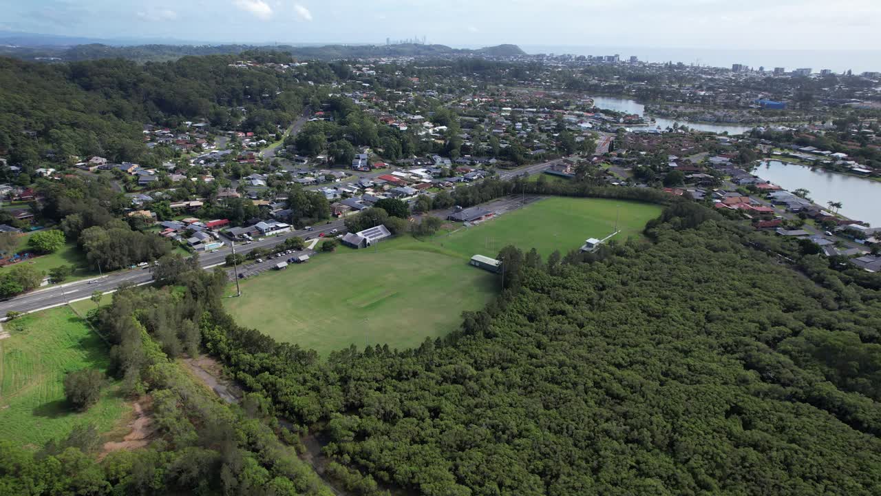 메르브 크레이그 스포츠 경기장 및 레크리에이션 공원 (currumbin waters, qld, 오스트레일리아)