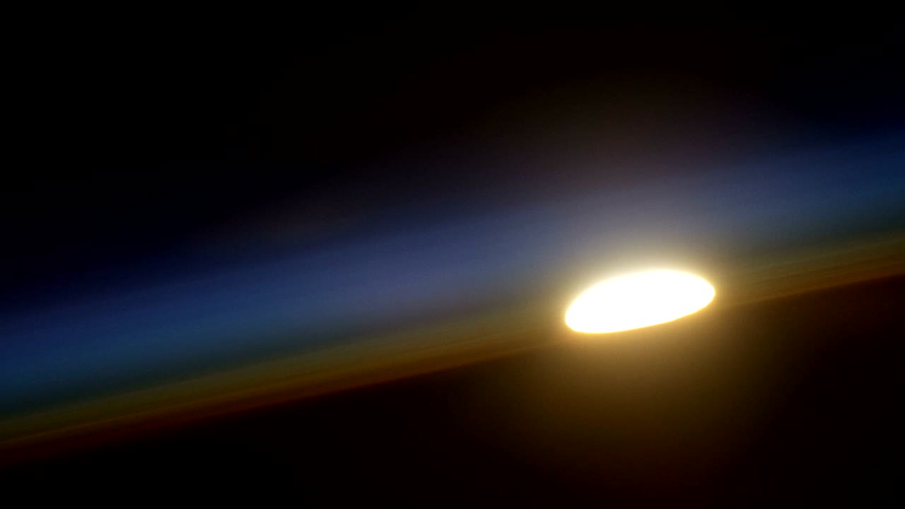 la puesta de sol sobre la tierra vista desde el espacio. imágenes de dominio público de la nasa