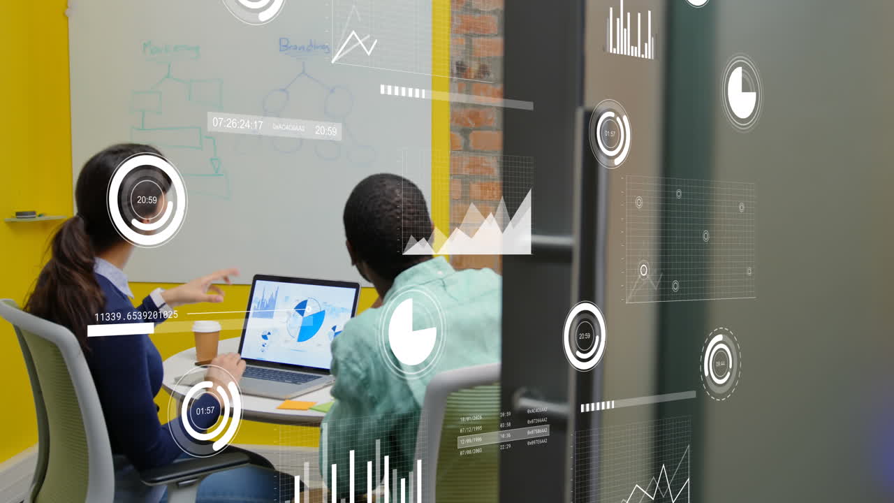 animación del procesamiento de datos estadísticos contra hombres y mujeres diversos discutiendo en la oficina