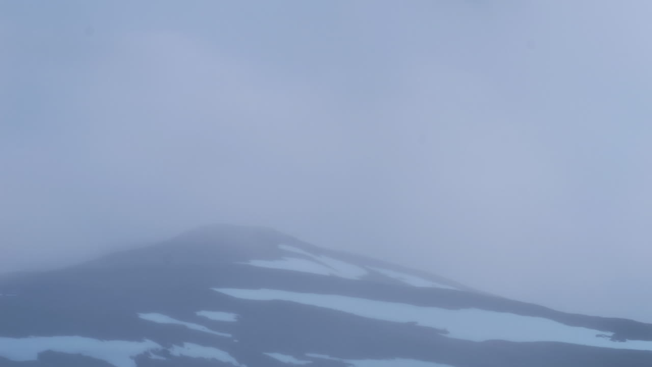 스웨덴의 눈  ⁇ 인 산 위에서 흐르는 구름, 타임  ⁇ 스 뷰