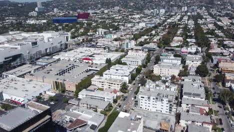 video de dron que revela las colinas de los angeles