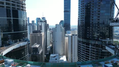 Close-up-descending-shot-of-Brisbane's-City-Queens-Wharf-Casino-development