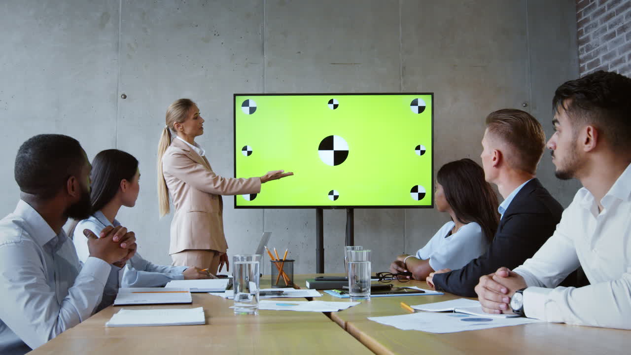 деловая презентация в конференц-зале