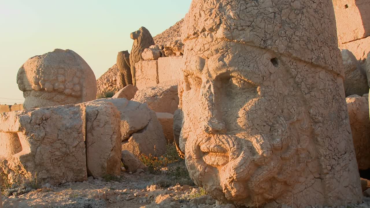 mt nemrut turkey 3 꼭대기에 있는 위대한 고고학적 머리들