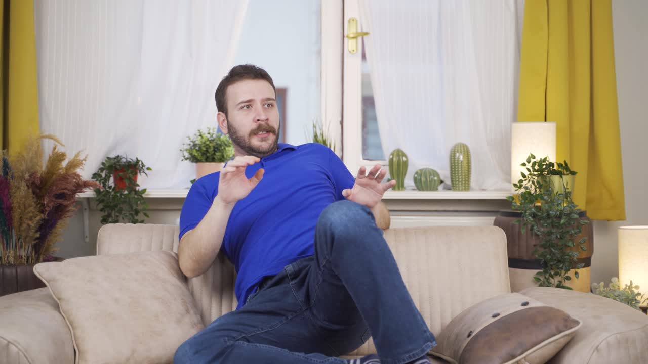 Uomo con paura e stress