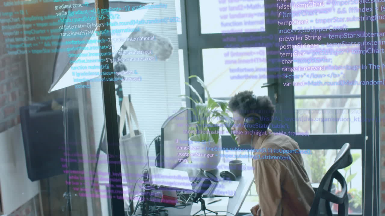 사무실에서 아프리카계 미국인 사업가에 대한 데이터 처리 애니메이션