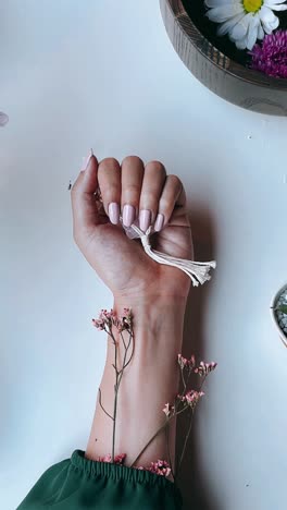 rose quartz macrame crystal pendant