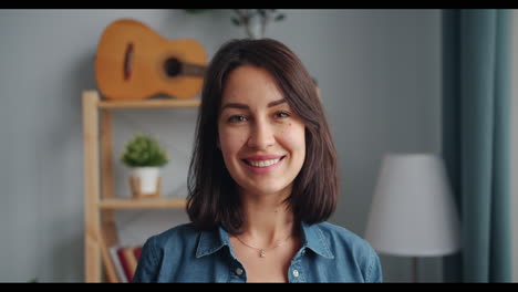 retrato de una mujer sonriente