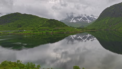 Hinn-ya-Island-Norway-v-low-flyover-inlet