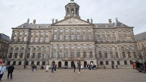 the royal palace of amsterdam