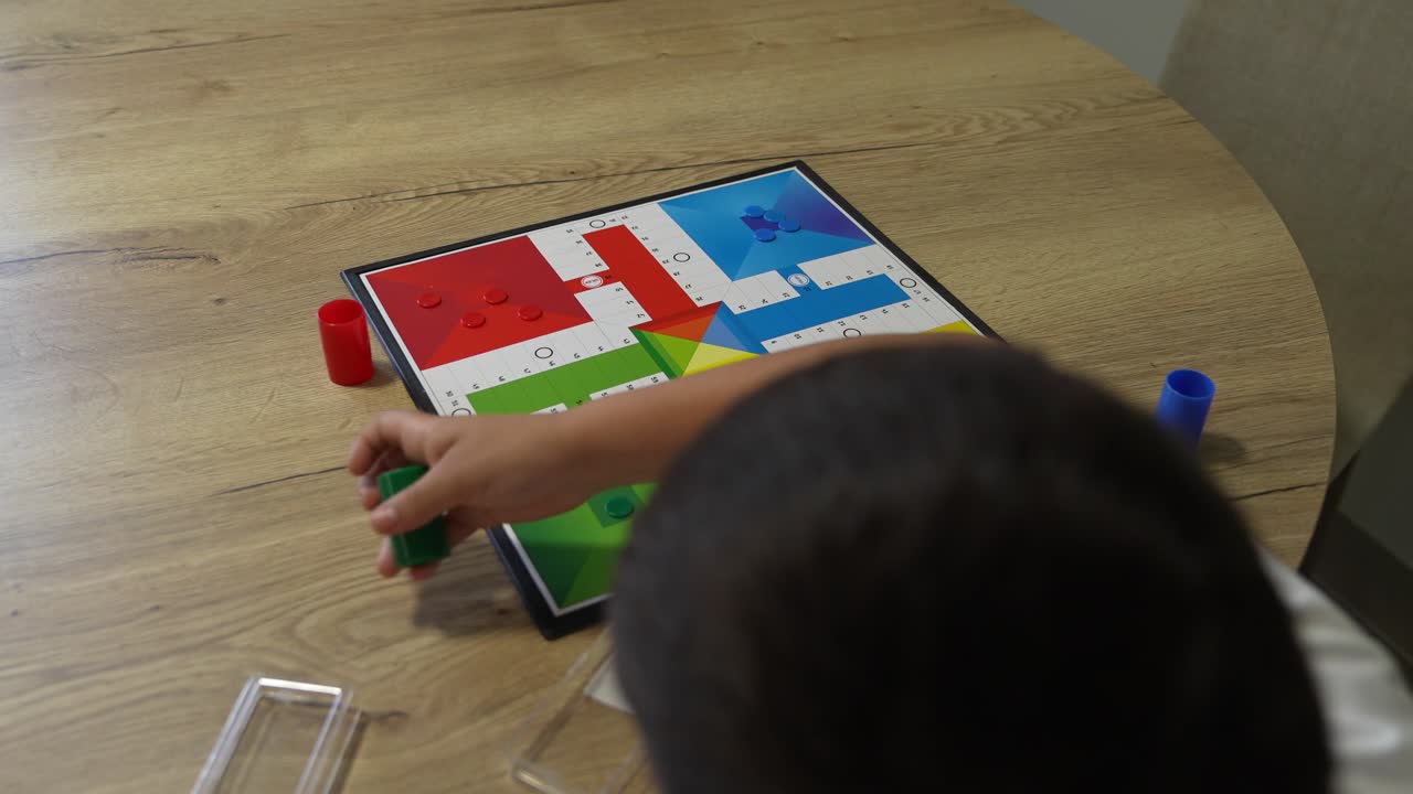 Gioca a Ludo Board Game