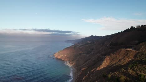 Preciosa-Costa-Con-El-Océano-Pacífico,-California