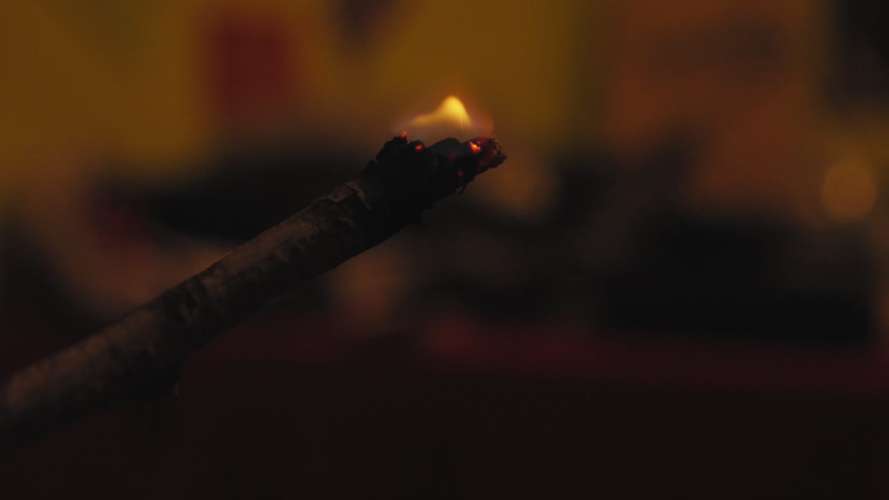 varita de leña para fuego