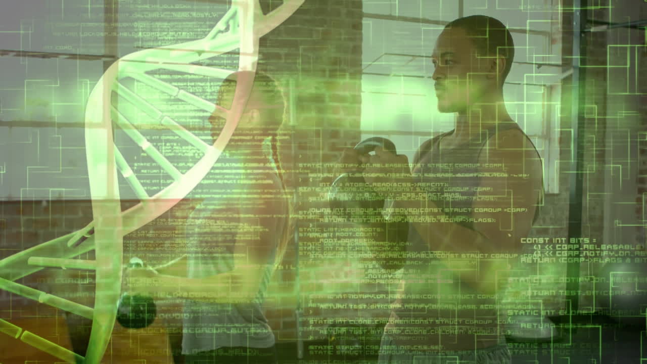 체육관에서 케틀벨을 가지고 운동하는 두 인종의 건강한 커플에 대한 의료 데이터 처리