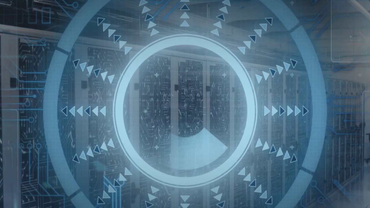 컴퓨터 서버 방에 대한 둥근 스캐너 및 마이크로 프로세서 연결의 애니메이션