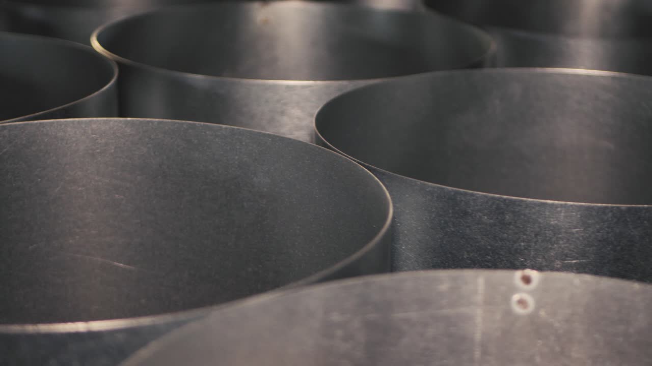 금속 가공을 위해 원형 튜브에 용접된 얇은 아연 도금 판금