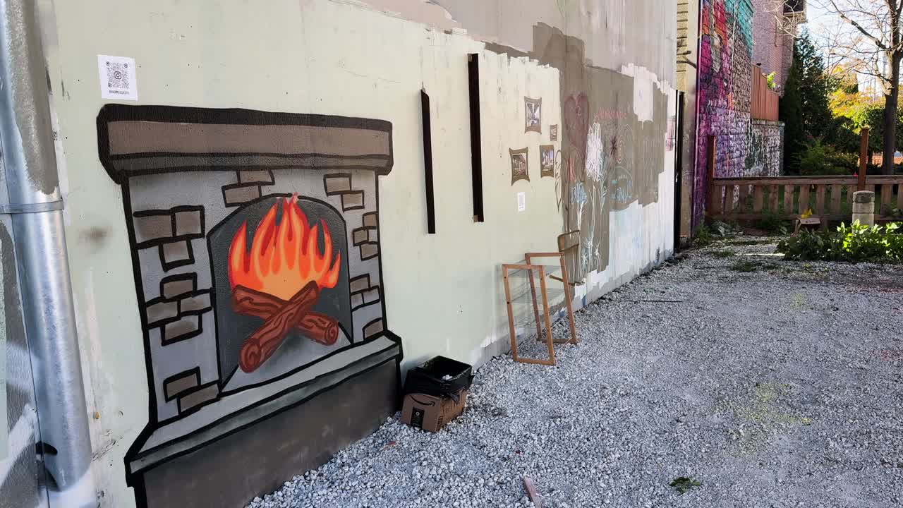 Street art su un muro di un edificio a Toronto, Canada
