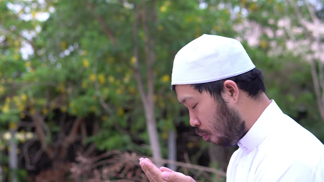 젊은 아시아 무슬림