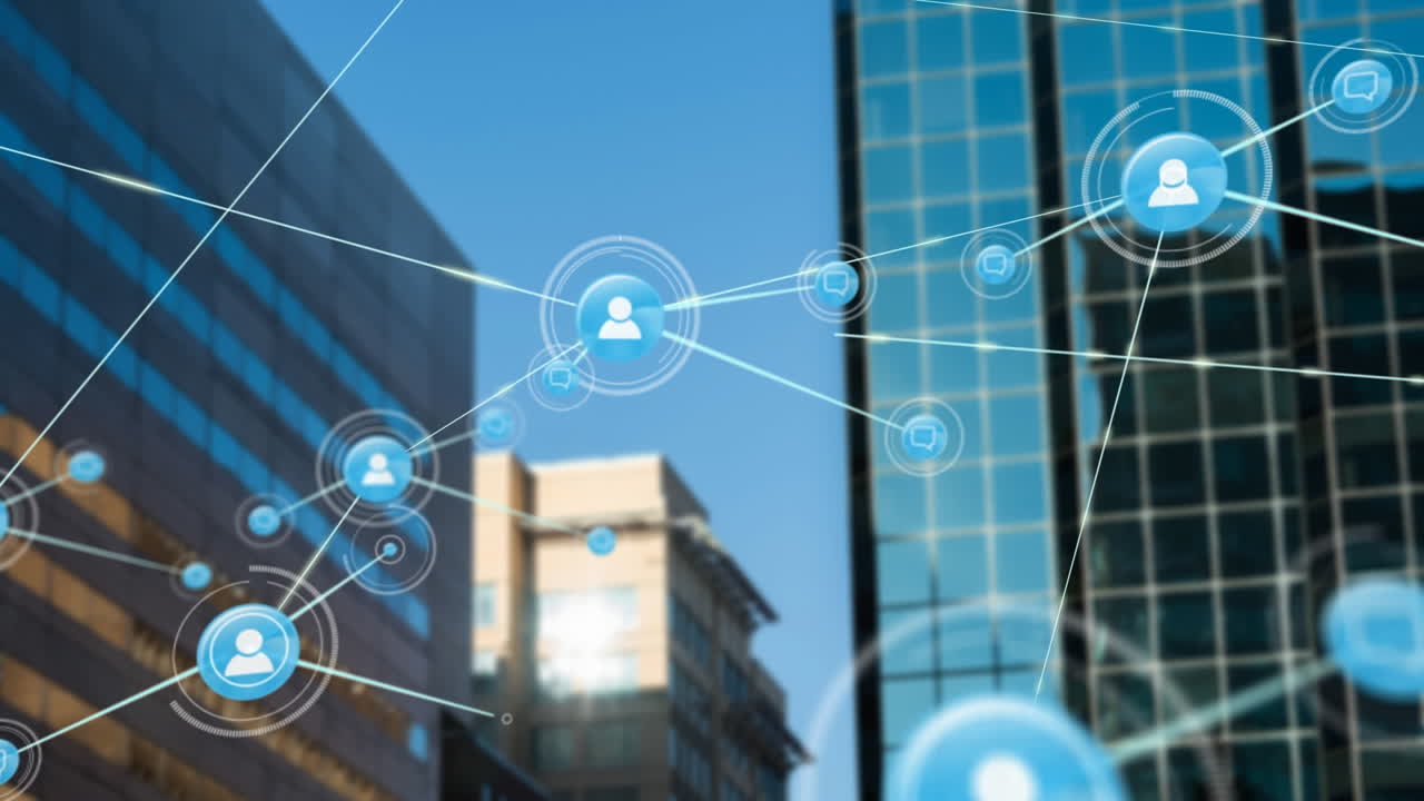 Animación de una red de iconos digitales sobre edificios altos