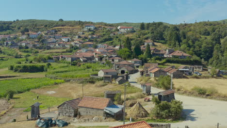 Toma-De-Un-Dron-De-Un-Pueblo-Portugués