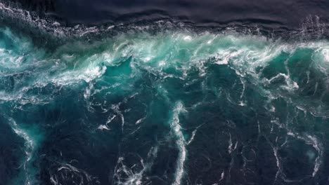 Waves-of-water-of-the-river-and-the-sea-meet-each-other-during-high-tide-and-low-tide.