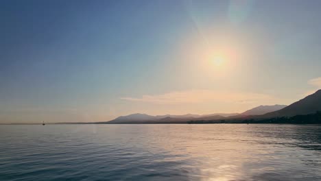 Bucle-Cinematográfico-De-Puesta-De-Sol-Sobre-La-Costa-En-Marbella,-España