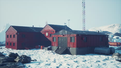 Antarktische-Stützpunkte-Auf-Der-Antarktischen-Halbinsel