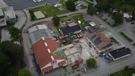 El-área-Del-Centro-De-La-Pequeña-Ciudad-Industrial-Slemmestad-En-Noruega