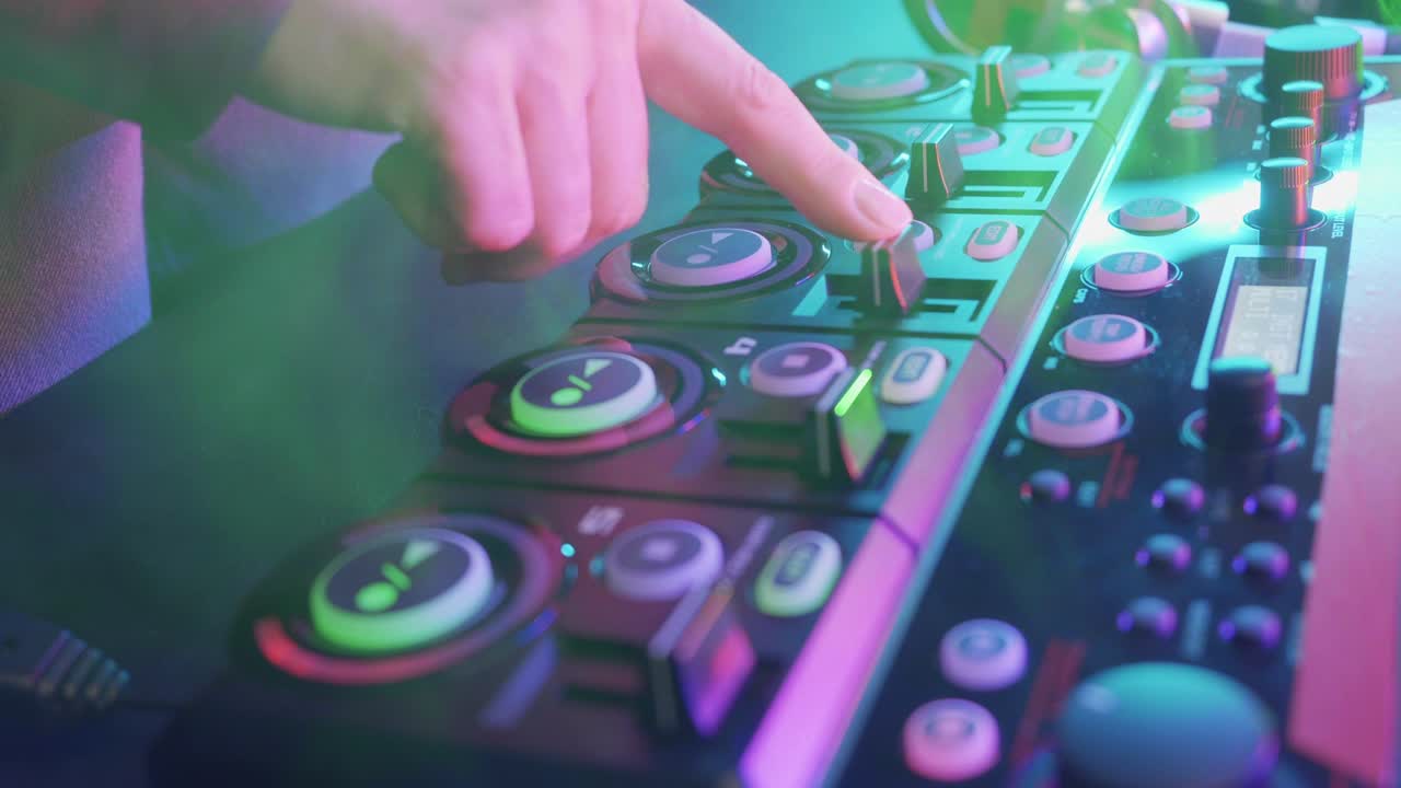 사운드 프로페셔널 이 사용 하고 있는 사운드 서 의 근접 사진