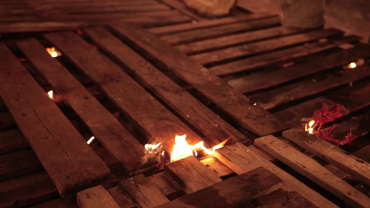 적들 사이의 싸움을 위한 기단, 고대 바이킹들의 의식 장소