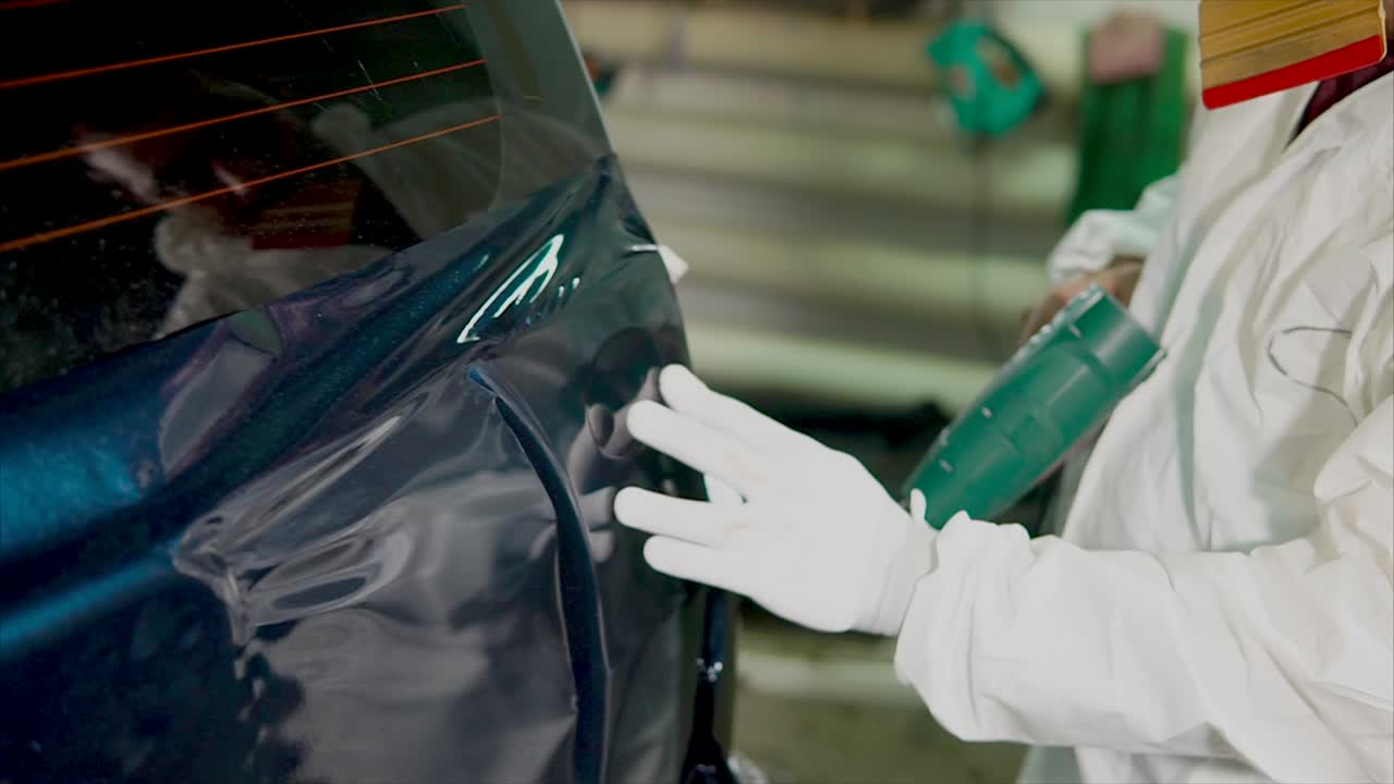 нанесение виниловой оболочки на машину