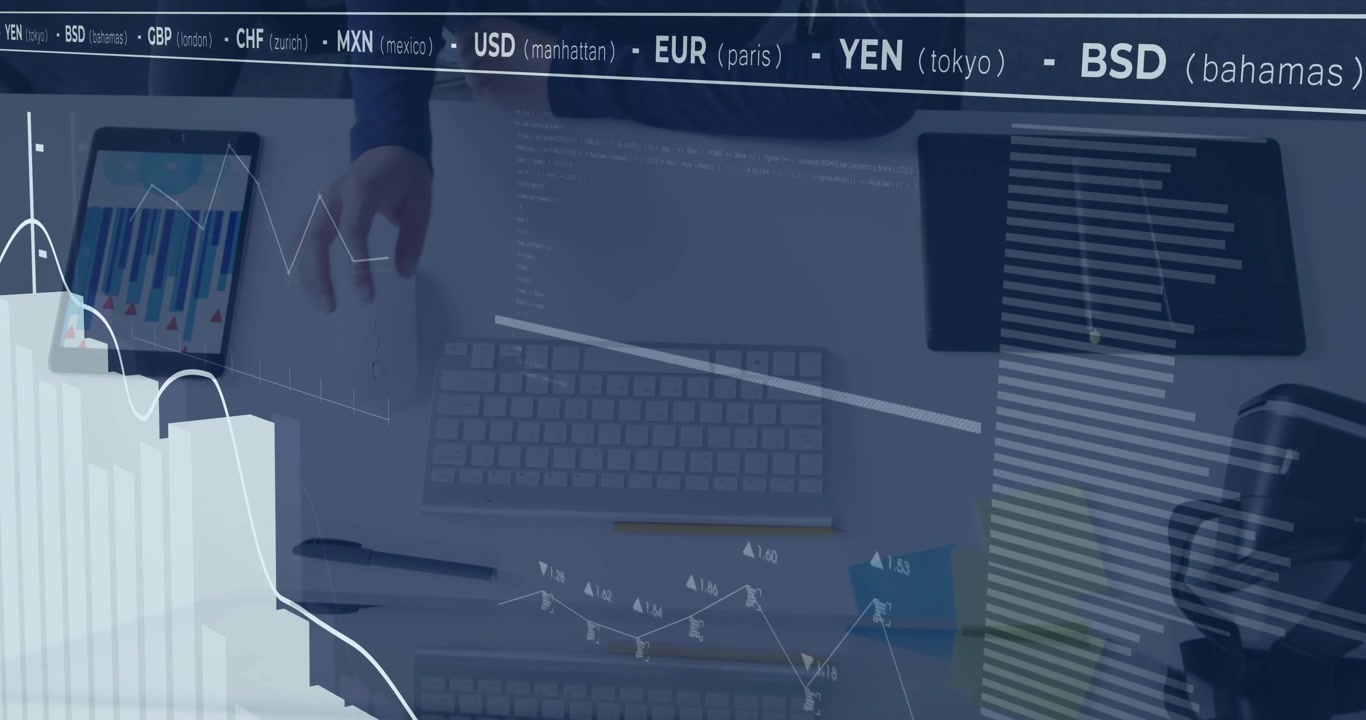 Mujer iniciando gráficos financieros animados al escribir en el teclado y alternar códigos de divisas.