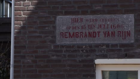 Plaquette-in-Leiden,-the-Netherlands-marking-the-birthplace-of-famous-painter-Rembrandt-van-Rijn