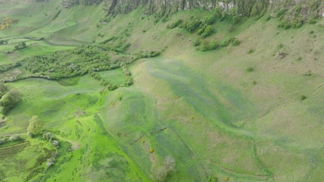 Sallagh-Brae&#39;s-En-La-Carretera-De-La-Costa-De-Antrim-En-Irlanda-Del-Norte