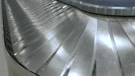 View-of-airport-luggage-conveyor-belt