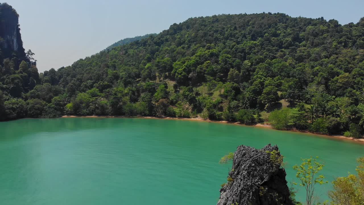 Đầm phá tuyệt đẹp ở Ko Yao Noi, Phang Nga, Thái Lan.