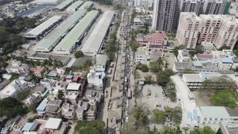 Starker-Verkehr-Während-Des-U-Bahn-Baus-In-Chennai