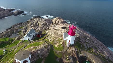 Faro-De-Lindesnes,-Noruega