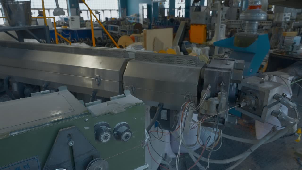 Plastic Extrusion Manufacturing Process