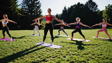 clase de yoga al aire libre