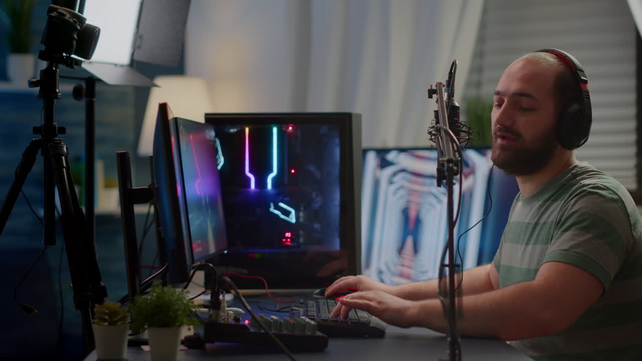 reproductor digital profesional con auriculares que transmite videojuegos