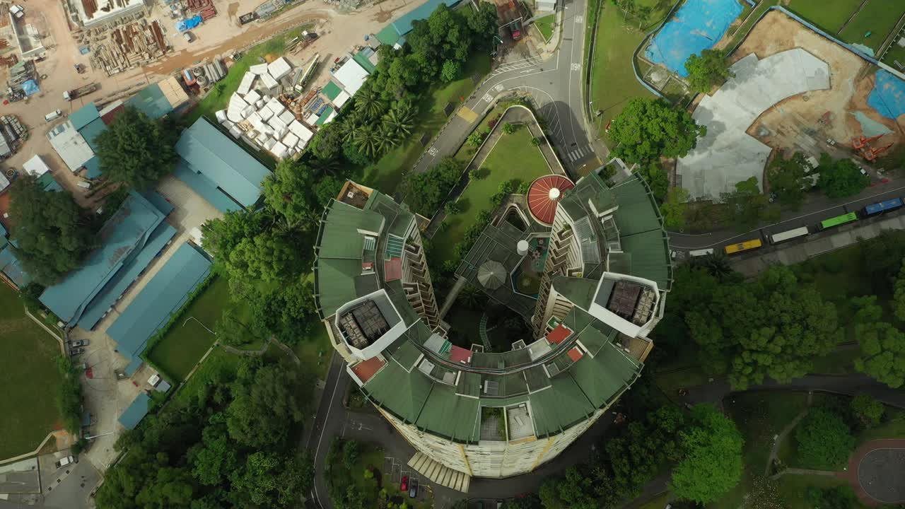 hora del día ciudad de singapur centro del banco edificio de apartamentos panorama aéreo 4k