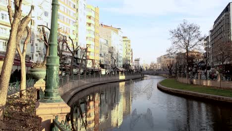 Badger-River-Unter-Sonnenuntergang-In-Der-Türkei-Eskisehir